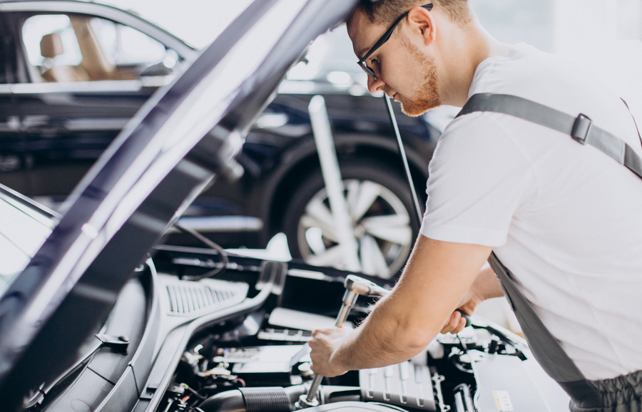 Garages & ateliers automobiles